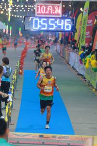 BIB: 1084, 0546
                            <button type="button" onclick="openModal(7401577)" class="btn btn-primary btn-sm float-right btn-popup" data-toggle="modal" data-target=".modal-high-quality">
                        <i class="fas fa-shopping-cart"></i> Add to Cart
                    </button>
                                            <button type="button" onclick="isThisMe(7401577, true)" class="btn btn-success btn-sm float-right btn-popup btn-isme hidden" data-toggle="tooltip" data-placement="bottom" title="นี่คือรูปของคุณใช่ไหม คลิกที่นี่เพื่อเอาเข้าอัลบั้ม">
                        <i class="fas fa-plus"></i> Add to album
                    </button>
                    <button type="button" onclick="isThisMe(7401577, false)" class="btn btn-warning btn-sm float-right btn-popup btn-isnotme hidden">
                        <i class="fas fa-ban"></i> Remove from album
                    </button>