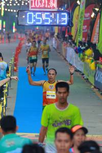 BIB: 10718, 0513, 648
                            <button type="button" onclick="openModal(7400852)" class="btn btn-primary btn-sm float-right btn-popup" data-toggle="modal" data-target=".modal-high-quality">
                        <i class="fas fa-shopping-cart"></i> Add to Cart
                    </button>
                                            <button type="button" onclick="isThisMe(7400852, true)" class="btn btn-success btn-sm float-right btn-popup btn-isme hidden" data-toggle="tooltip" data-placement="bottom" title="นี่คือรูปของคุณใช่ไหม คลิกที่นี่เพื่อเอาเข้าอัลบั้ม">
                        <i class="fas fa-plus"></i> Add to album
                    </button>
                    <button type="button" onclick="isThisMe(7400852, false)" class="btn btn-warning btn-sm float-right btn-popup btn-isnotme hidden">
                        <i class="fas fa-ban"></i> Remove from album
                    </button>