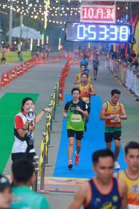 BIB: 103, 0338
                            <button type="button" onclick="openModal(7398850)" class="btn btn-primary btn-sm float-right btn-popup" data-toggle="modal" data-target=".modal-high-quality">
                        <i class="fas fa-shopping-cart"></i> Add to Cart
                    </button>
                                            <button type="button" onclick="isThisMe(7398850, true)" class="btn btn-success btn-sm float-right btn-popup btn-isme hidden" data-toggle="tooltip" data-placement="bottom" title="นี่คือรูปของคุณใช่ไหม คลิกที่นี่เพื่อเอาเข้าอัลบั้ม">
                        <i class="fas fa-plus"></i> Add to album
                    </button>
                    <button type="button" onclick="isThisMe(7398850, false)" class="btn btn-warning btn-sm float-right btn-popup btn-isnotme hidden">
                        <i class="fas fa-ban"></i> Remove from album
                    </button>