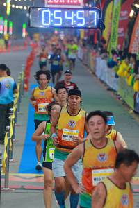 BIB: 0457, 115
                            <button type="button" onclick="openModal(7400489)" class="btn btn-primary btn-sm float-right btn-popup" data-toggle="modal" data-target=".modal-high-quality">
                        <i class="fas fa-shopping-cart"></i> Add to Cart
                    </button>
                                            <button type="button" onclick="isThisMe(7400489, true)" class="btn btn-success btn-sm float-right btn-popup btn-isme hidden" data-toggle="tooltip" data-placement="bottom" title="นี่คือรูปของคุณใช่ไหม คลิกที่นี่เพื่อเอาเข้าอัลบั้ม">
                        <i class="fas fa-plus"></i> Add to album
                    </button>
                    <button type="button" onclick="isThisMe(7400489, false)" class="btn btn-warning btn-sm float-right btn-popup btn-isnotme hidden">
                        <i class="fas fa-ban"></i> Remove from album
                    </button>