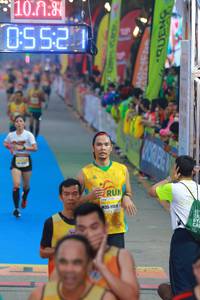 BIB: 1018, 0552, 11511
                            <button type="button" onclick="openModal(7401007)" class="btn btn-primary btn-sm float-right btn-popup" data-toggle="modal" data-target=".modal-high-quality">
                        <i class="fas fa-shopping-cart"></i> Add to Cart
                    </button>
                                            <button type="button" onclick="isThisMe(7401007, true)" class="btn btn-success btn-sm float-right btn-popup btn-isme hidden" data-toggle="tooltip" data-placement="bottom" title="นี่คือรูปของคุณใช่ไหม คลิกที่นี่เพื่อเอาเข้าอัลบั้ม">
                        <i class="fas fa-plus"></i> Add to album
                    </button>
                    <button type="button" onclick="isThisMe(7401007, false)" class="btn btn-warning btn-sm float-right btn-popup btn-isnotme hidden">
                        <i class="fas fa-ban"></i> Remove from album
                    </button>
