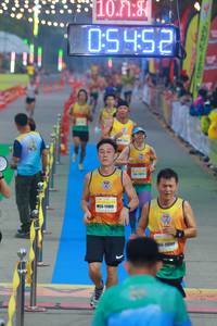 BIB: 1078, 0452, 11489, 1120, 
                            <button type="button" onclick="openModal(7400310)" class="btn btn-primary btn-sm float-right btn-popup" data-toggle="modal" data-target=".modal-high-quality">
                        <i class="fas fa-shopping-cart"></i> Add to Cart
                    </button>
                                            <button type="button" onclick="isThisMe(7400310, true)" class="btn btn-success btn-sm float-right btn-popup btn-isme hidden" data-toggle="tooltip" data-placement="bottom" title="นี่คือรูปของคุณใช่ไหม คลิกที่นี่เพื่อเอาเข้าอัลบั้ม">
                        <i class="fas fa-plus"></i> Add to album
                    </button>
                    <button type="button" onclick="isThisMe(7400310, false)" class="btn btn-warning btn-sm float-right btn-popup btn-isnotme hidden">
                        <i class="fas fa-ban"></i> Remove from album
                    </button>