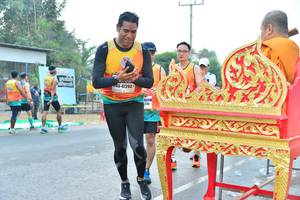 BIB: 47203, 130
                            <button type="button" onclick="openModal(8789241)" class="btn btn-primary btn-sm float-right btn-popup" data-toggle="modal" data-target=".modal-high-quality">
                        <i class="fas fa-shopping-cart"></i> Add to Cart
                    </button>
                                            <button type="button" onclick="isThisMe(8789241, true)" class="btn btn-success btn-sm float-right btn-popup btn-isme hidden" data-toggle="tooltip" data-placement="bottom" title="นี่คือรูปของคุณใช่ไหม คลิกที่นี่เพื่อเอาเข้าอัลบั้ม">
                        <i class="fas fa-plus"></i> Add to album
                    </button>
                    <button type="button" onclick="isThisMe(8789241, false)" class="btn btn-warning btn-sm float-right btn-popup btn-isnotme hidden">
                        <i class="fas fa-ban"></i> Remove from album
                    </button>