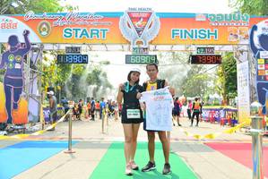 BIB: 1013, 3909, 60904, 42195, 78904, 2195
                            <button type="button" onclick="openModal(8822626)" class="btn btn-primary btn-sm float-right btn-popup" data-toggle="modal" data-target=".modal-high-quality">
                        <i class="fas fa-shopping-cart"></i> Add to Cart
                    </button>
                                            <button type="button" onclick="isThisMe(8822626, true)" class="btn btn-success btn-sm float-right btn-popup btn-isme hidden" data-toggle="tooltip" data-placement="bottom" title="นี่คือรูปของคุณใช่ไหม คลิกที่นี่เพื่อเอาเข้าอัลบั้ม">
                        <i class="fas fa-plus"></i> Add to album
                    </button>
                    <button type="button" onclick="isThisMe(8822626, false)" class="btn btn-warning btn-sm float-right btn-popup btn-isnotme hidden">
                        <i class="fas fa-ban"></i> Remove from album
                    </button>