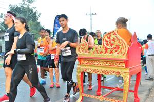 BIB: 826, 45663
                            <button type="button" onclick="openModal(8776360)" class="btn btn-primary btn-sm float-right btn-popup" data-toggle="modal" data-target=".modal-high-quality">
                        <i class="fas fa-shopping-cart"></i> Add to Cart
                    </button>
                                            <button type="button" onclick="isThisMe(8776360, true)" class="btn btn-success btn-sm float-right btn-popup btn-isme hidden" data-toggle="tooltip" data-placement="bottom" title="นี่คือรูปของคุณใช่ไหม คลิกที่นี่เพื่อเอาเข้าอัลบั้ม">
                        <i class="fas fa-plus"></i> Add to album
                    </button>
                    <button type="button" onclick="isThisMe(8776360, false)" class="btn btn-warning btn-sm float-right btn-popup btn-isnotme hidden">
                        <i class="fas fa-ban"></i> Remove from album
                    </button>