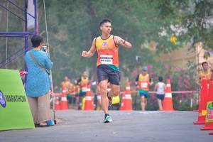BIB: 4225
                            <button type="button" onclick="openModal(9802676)" class="btn btn-primary btn-sm float-right btn-popup" data-toggle="modal" data-target=".modal-high-quality">
                        <i class="fas fa-shopping-cart"></i> Add to Cart
                    </button>
                                            <button type="button" onclick="isThisMe(9802676, true)" class="btn btn-success btn-sm float-right btn-popup btn-isme hidden" data-toggle="tooltip" data-placement="bottom" title="นี่คือรูปของคุณใช่ไหม คลิกที่นี่เพื่อเอาเข้าอัลบั้ม">
                        <i class="fas fa-plus"></i> Add to album
                    </button>
                    <button type="button" onclick="isThisMe(9802676, false)" class="btn btn-warning btn-sm float-right btn-popup btn-isnotme hidden">
                        <i class="fas fa-ban"></i> Remove from album
                    </button>