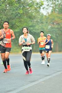 BIB: 428, 27811
                            <button type="button" onclick="openModal(10252785)" class="btn btn-primary btn-sm float-right btn-popup" data-toggle="modal" data-target=".modal-high-quality">
                        <i class="fas fa-shopping-cart"></i> Add to Cart
                    </button>
                                            <button type="button" onclick="isThisMe(10252785, true)" class="btn btn-success btn-sm float-right btn-popup btn-isme hidden" data-toggle="tooltip" data-placement="bottom" title="นี่คือรูปของคุณใช่ไหม คลิกที่นี่เพื่อเอาเข้าอัลบั้ม">
                        <i class="fas fa-plus"></i> Add to album
                    </button>
                    <button type="button" onclick="isThisMe(10252785, false)" class="btn btn-warning btn-sm float-right btn-popup btn-isnotme hidden">
                        <i class="fas fa-ban"></i> Remove from album
                    </button>
