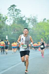 BIB: 27923
                            <button type="button" onclick="openModal(9932208)" class="btn btn-primary btn-sm float-right btn-popup" data-toggle="modal" data-target=".modal-high-quality">
                        <i class="fas fa-shopping-cart"></i> Add to Cart
                    </button>
                                            <button type="button" onclick="isThisMe(9932208, true)" class="btn btn-success btn-sm float-right btn-popup btn-isme hidden" data-toggle="tooltip" data-placement="bottom" title="นี่คือรูปของคุณใช่ไหม คลิกที่นี่เพื่อเอาเข้าอัลบั้ม">
                        <i class="fas fa-plus"></i> Add to album
                    </button>
                    <button type="button" onclick="isThisMe(9932208, false)" class="btn btn-warning btn-sm float-right btn-popup btn-isnotme hidden">
                        <i class="fas fa-ban"></i> Remove from album
                    </button>