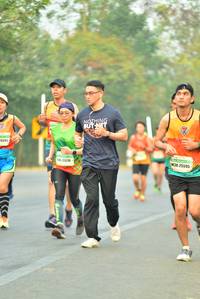 BIB: 0283, 15256, 25595
                            <button type="button" onclick="openModal(10256958)" class="btn btn-primary btn-sm float-right btn-popup" data-toggle="modal" data-target=".modal-high-quality">
                        <i class="fas fa-shopping-cart"></i> Add to Cart
                    </button>
                                            <button type="button" onclick="isThisMe(10256958, true)" class="btn btn-success btn-sm float-right btn-popup btn-isme hidden" data-toggle="tooltip" data-placement="bottom" title="นี่คือรูปของคุณใช่ไหม คลิกที่นี่เพื่อเอาเข้าอัลบั้ม">
                        <i class="fas fa-plus"></i> Add to album
                    </button>
                    <button type="button" onclick="isThisMe(10256958, false)" class="btn btn-warning btn-sm float-right btn-popup btn-isnotme hidden">
                        <i class="fas fa-ban"></i> Remove from album
                    </button>