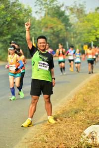BIB: 47201
                            <button type="button" onclick="openModal(10252933)" class="btn btn-primary btn-sm float-right btn-popup" data-toggle="modal" data-target=".modal-high-quality">
                        <i class="fas fa-shopping-cart"></i> Add to Cart
                    </button>
                                            <button type="button" onclick="isThisMe(10252933, true)" class="btn btn-success btn-sm float-right btn-popup btn-isme hidden" data-toggle="tooltip" data-placement="bottom" title="นี่คือรูปของคุณใช่ไหม คลิกที่นี่เพื่อเอาเข้าอัลบั้ม">
                        <i class="fas fa-plus"></i> Add to album
                    </button>
                    <button type="button" onclick="isThisMe(10252933, false)" class="btn btn-warning btn-sm float-right btn-popup btn-isnotme hidden">
                        <i class="fas fa-ban"></i> Remove from album
                    </button>