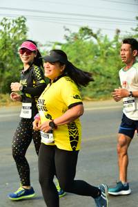 BIB: 46170, 347, 0279
                            <button type="button" onclick="openModal(10035962)" class="btn btn-primary btn-sm float-right btn-popup" data-toggle="modal" data-target=".modal-high-quality">
                        <i class="fas fa-shopping-cart"></i> Add to Cart
                    </button>
                                            <button type="button" onclick="isThisMe(10035962, true)" class="btn btn-success btn-sm float-right btn-popup btn-isme hidden" data-toggle="tooltip" data-placement="bottom" title="นี่คือรูปของคุณใช่ไหม คลิกที่นี่เพื่อเอาเข้าอัลบั้ม">
                        <i class="fas fa-plus"></i> Add to album
                    </button>
                    <button type="button" onclick="isThisMe(10035962, false)" class="btn btn-warning btn-sm float-right btn-popup btn-isnotme hidden">
                        <i class="fas fa-ban"></i> Remove from album
                    </button>