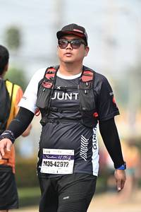 BIB: 42195, 42972
                            <button type="button" onclick="openModal(8515362)" class="btn btn-primary btn-sm float-right btn-popup" data-toggle="modal" data-target=".modal-high-quality">
                        <i class="fas fa-shopping-cart"></i> Add to Cart
                    </button>
                                            <button type="button" onclick="isThisMe(8515362, true)" class="btn btn-success btn-sm float-right btn-popup btn-isme hidden" data-toggle="tooltip" data-placement="bottom" title="นี่คือรูปของคุณใช่ไหม คลิกที่นี่เพื่อเอาเข้าอัลบั้ม">
                        <i class="fas fa-plus"></i> Add to album
                    </button>
                    <button type="button" onclick="isThisMe(8515362, false)" class="btn btn-warning btn-sm float-right btn-popup btn-isnotme hidden">
                        <i class="fas fa-ban"></i> Remove from album
                    </button>