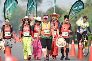 BIB: 140, 26542, 
                            <button type="button" onclick="openModal(8485909)" class="btn btn-primary btn-sm float-right btn-popup" data-toggle="modal" data-target=".modal-high-quality">
                        <i class="fas fa-shopping-cart"></i> Add to Cart
                    </button>
                                            <button type="button" onclick="isThisMe(8485909, true)" class="btn btn-success btn-sm float-right btn-popup btn-isme hidden" data-toggle="tooltip" data-placement="bottom" title="นี่คือรูปของคุณใช่ไหม คลิกที่นี่เพื่อเอาเข้าอัลบั้ม">
                        <i class="fas fa-plus"></i> Add to album
                    </button>
                    <button type="button" onclick="isThisMe(8485909, false)" class="btn btn-warning btn-sm float-right btn-popup btn-isnotme hidden">
                        <i class="fas fa-ban"></i> Remove from album
                    </button>