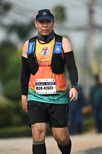 BIB: 12195, 42631
                            <button type="button" onclick="openModal(8485863)" class="btn btn-primary btn-sm float-right btn-popup" data-toggle="modal" data-target=".modal-high-quality">
                        <i class="fas fa-shopping-cart"></i> Add to Cart
                    </button>
                                            <button type="button" onclick="isThisMe(8485863, true)" class="btn btn-success btn-sm float-right btn-popup btn-isme hidden" data-toggle="tooltip" data-placement="bottom" title="นี่คือรูปของคุณใช่ไหม คลิกที่นี่เพื่อเอาเข้าอัลบั้ม">
                        <i class="fas fa-plus"></i> Add to album
                    </button>
                    <button type="button" onclick="isThisMe(8485863, false)" class="btn btn-warning btn-sm float-right btn-popup btn-isnotme hidden">
                        <i class="fas fa-ban"></i> Remove from album
                    </button>