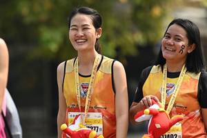 BIB: 102, 7002
                            <button type="button" onclick="openModal(8530107)" class="btn btn-primary btn-sm float-right btn-popup" data-toggle="modal" data-target=".modal-high-quality">
                        <i class="fas fa-shopping-cart"></i> Add to Cart
                    </button>
                                            <button type="button" onclick="isThisMe(8530107, true)" class="btn btn-success btn-sm float-right btn-popup btn-isme hidden" data-toggle="tooltip" data-placement="bottom" title="นี่คือรูปของคุณใช่ไหม คลิกที่นี่เพื่อเอาเข้าอัลบั้ม">
                        <i class="fas fa-plus"></i> Add to album
                    </button>
                    <button type="button" onclick="isThisMe(8530107, false)" class="btn btn-warning btn-sm float-right btn-popup btn-isnotme hidden">
                        <i class="fas fa-ban"></i> Remove from album
                    </button>