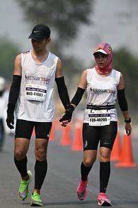 BIB: 12192, 41061, 40205
                            <button type="button" onclick="openModal(8528038)" class="btn btn-primary btn-sm float-right btn-popup" data-toggle="modal" data-target=".modal-high-quality">
                        <i class="fas fa-shopping-cart"></i> Add to Cart
                    </button>
                                            <button type="button" onclick="isThisMe(8528038, true)" class="btn btn-success btn-sm float-right btn-popup btn-isme hidden" data-toggle="tooltip" data-placement="bottom" title="นี่คือรูปของคุณใช่ไหม คลิกที่นี่เพื่อเอาเข้าอัลบั้ม">
                        <i class="fas fa-plus"></i> Add to album
                    </button>
                    <button type="button" onclick="isThisMe(8528038, false)" class="btn btn-warning btn-sm float-right btn-popup btn-isnotme hidden">
                        <i class="fas fa-ban"></i> Remove from album
                    </button>