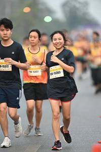 BIB: 15372, 15431, 15363
                            <button type="button" onclick="openModal(8028089)" class="btn btn-primary btn-sm float-right btn-popup" data-toggle="modal" data-target=".modal-high-quality">
                        <i class="fas fa-shopping-cart"></i> Add to Cart
                    </button>
                                            <button type="button" onclick="isThisMe(8028089, true)" class="btn btn-success btn-sm float-right btn-popup btn-isme hidden" data-toggle="tooltip" data-placement="bottom" title="นี่คือรูปของคุณใช่ไหม คลิกที่นี่เพื่อเอาเข้าอัลบั้ม">
                        <i class="fas fa-plus"></i> Add to album
                    </button>
                    <button type="button" onclick="isThisMe(8028089, false)" class="btn btn-warning btn-sm float-right btn-popup btn-isnotme hidden">
                        <i class="fas fa-ban"></i> Remove from album
                    </button>
