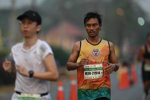 BIB: 2112, 21914
                            <button type="button" onclick="openModal(8033913)" class="btn btn-primary btn-sm float-right btn-popup" data-toggle="modal" data-target=".modal-high-quality">
                        <i class="fas fa-shopping-cart"></i> Add to Cart
                    </button>
                                            <button type="button" onclick="isThisMe(8033913, true)" class="btn btn-success btn-sm float-right btn-popup btn-isme hidden" data-toggle="tooltip" data-placement="bottom" title="นี่คือรูปของคุณใช่ไหม คลิกที่นี่เพื่อเอาเข้าอัลบั้ม">
                        <i class="fas fa-plus"></i> Add to album
                    </button>
                    <button type="button" onclick="isThisMe(8033913, false)" class="btn btn-warning btn-sm float-right btn-popup btn-isnotme hidden">
                        <i class="fas fa-ban"></i> Remove from album
                    </button>