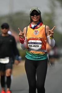 BIB: 4219, 45251
                            <button type="button" onclick="openModal(8525898)" class="btn btn-primary btn-sm float-right btn-popup" data-toggle="modal" data-target=".modal-high-quality">
                        <i class="fas fa-shopping-cart"></i> Add to Cart
                    </button>
                                            <button type="button" onclick="isThisMe(8525898, true)" class="btn btn-success btn-sm float-right btn-popup btn-isme hidden" data-toggle="tooltip" data-placement="bottom" title="นี่คือรูปของคุณใช่ไหม คลิกที่นี่เพื่อเอาเข้าอัลบั้ม">
                        <i class="fas fa-plus"></i> Add to album
                    </button>
                    <button type="button" onclick="isThisMe(8525898, false)" class="btn btn-warning btn-sm float-right btn-popup btn-isnotme hidden">
                        <i class="fas fa-ban"></i> Remove from album
                    </button>