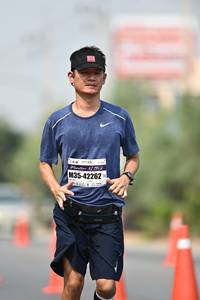 BIB: 42195, 42262
                            <button type="button" onclick="openModal(8527931)" class="btn btn-primary btn-sm float-right btn-popup" data-toggle="modal" data-target=".modal-high-quality">
                        <i class="fas fa-shopping-cart"></i> Add to Cart
                    </button>
                                            <button type="button" onclick="isThisMe(8527931, true)" class="btn btn-success btn-sm float-right btn-popup btn-isme hidden" data-toggle="tooltip" data-placement="bottom" title="นี่คือรูปของคุณใช่ไหม คลิกที่นี่เพื่อเอาเข้าอัลบั้ม">
                        <i class="fas fa-plus"></i> Add to album
                    </button>
                    <button type="button" onclick="isThisMe(8527931, false)" class="btn btn-warning btn-sm float-right btn-popup btn-isnotme hidden">
                        <i class="fas fa-ban"></i> Remove from album
                    </button>