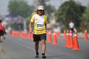 BIB: 46334
                            <button type="button" onclick="openModal(8527828)" class="btn btn-primary btn-sm float-right btn-popup" data-toggle="modal" data-target=".modal-high-quality">
                        <i class="fas fa-shopping-cart"></i> Add to Cart
                    </button>
                                            <button type="button" onclick="isThisMe(8527828, true)" class="btn btn-success btn-sm float-right btn-popup btn-isme hidden" data-toggle="tooltip" data-placement="bottom" title="นี่คือรูปของคุณใช่ไหม คลิกที่นี่เพื่อเอาเข้าอัลบั้ม">
                        <i class="fas fa-plus"></i> Add to album
                    </button>
                    <button type="button" onclick="isThisMe(8527828, false)" class="btn btn-warning btn-sm float-right btn-popup btn-isnotme hidden">
                        <i class="fas fa-ban"></i> Remove from album
                    </button>