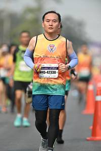 BIB: 421952, 42330
                            <button type="button" onclick="openModal(8518838)" class="btn btn-primary btn-sm float-right btn-popup" data-toggle="modal" data-target=".modal-high-quality">
                        <i class="fas fa-shopping-cart"></i> Add to Cart
                    </button>
                                            <button type="button" onclick="isThisMe(8518838, true)" class="btn btn-success btn-sm float-right btn-popup btn-isme hidden" data-toggle="tooltip" data-placement="bottom" title="นี่คือรูปของคุณใช่ไหม คลิกที่นี่เพื่อเอาเข้าอัลบั้ม">
                        <i class="fas fa-plus"></i> Add to album
                    </button>
                    <button type="button" onclick="isThisMe(8518838, false)" class="btn btn-warning btn-sm float-right btn-popup btn-isnotme hidden">
                        <i class="fas fa-ban"></i> Remove from album
                    </button>