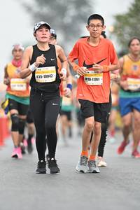 BIB: 10042, 11761
                            <button type="button" onclick="openModal(8159350)" class="btn btn-primary btn-sm float-right btn-popup" data-toggle="modal" data-target=".modal-high-quality">
                        <i class="fas fa-shopping-cart"></i> Add to Cart
                    </button>
                                            <button type="button" onclick="isThisMe(8159350, true)" class="btn btn-success btn-sm float-right btn-popup btn-isme hidden" data-toggle="tooltip" data-placement="bottom" title="นี่คือรูปของคุณใช่ไหม คลิกที่นี่เพื่อเอาเข้าอัลบั้ม">
                        <i class="fas fa-plus"></i> Add to album
                    </button>
                    <button type="button" onclick="isThisMe(8159350, false)" class="btn btn-warning btn-sm float-right btn-popup btn-isnotme hidden">
                        <i class="fas fa-ban"></i> Remove from album
                    </button>