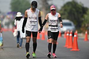 BIB: 41061, 40205
                            <button type="button" onclick="openModal(8528003)" class="btn btn-primary btn-sm float-right btn-popup" data-toggle="modal" data-target=".modal-high-quality">
                        <i class="fas fa-shopping-cart"></i> Add to Cart
                    </button>
                                            <button type="button" onclick="isThisMe(8528003, true)" class="btn btn-success btn-sm float-right btn-popup btn-isme hidden" data-toggle="tooltip" data-placement="bottom" title="นี่คือรูปของคุณใช่ไหม คลิกที่นี่เพื่อเอาเข้าอัลบั้ม">
                        <i class="fas fa-plus"></i> Add to album
                    </button>
                    <button type="button" onclick="isThisMe(8528003, false)" class="btn btn-warning btn-sm float-right btn-popup btn-isnotme hidden">
                        <i class="fas fa-ban"></i> Remove from album
                    </button>