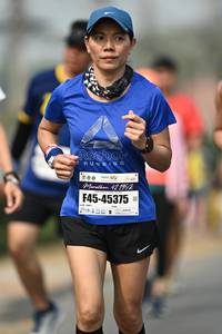 BIB: 42195, 45375
                            <button type="button" onclick="openModal(8515554)" class="btn btn-primary btn-sm float-right btn-popup" data-toggle="modal" data-target=".modal-high-quality">
                        <i class="fas fa-shopping-cart"></i> Add to Cart
                    </button>
                                            <button type="button" onclick="isThisMe(8515554, true)" class="btn btn-success btn-sm float-right btn-popup btn-isme hidden" data-toggle="tooltip" data-placement="bottom" title="นี่คือรูปของคุณใช่ไหม คลิกที่นี่เพื่อเอาเข้าอัลบั้ม">
                        <i class="fas fa-plus"></i> Add to album
                    </button>
                    <button type="button" onclick="isThisMe(8515554, false)" class="btn btn-warning btn-sm float-right btn-popup btn-isnotme hidden">
                        <i class="fas fa-ban"></i> Remove from album
                    </button>