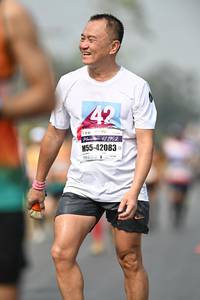 BIB: 42195, 42083
                            <button type="button" onclick="openModal(8478076)" class="btn btn-primary btn-sm float-right btn-popup" data-toggle="modal" data-target=".modal-high-quality">
                        <i class="fas fa-shopping-cart"></i> Add to Cart
                    </button>
                                            <button type="button" onclick="isThisMe(8478076, true)" class="btn btn-success btn-sm float-right btn-popup btn-isme hidden" data-toggle="tooltip" data-placement="bottom" title="นี่คือรูปของคุณใช่ไหม คลิกที่นี่เพื่อเอาเข้าอัลบั้ม">
                        <i class="fas fa-plus"></i> Add to album
                    </button>
                    <button type="button" onclick="isThisMe(8478076, false)" class="btn btn-warning btn-sm float-right btn-popup btn-isnotme hidden">
                        <i class="fas fa-ban"></i> Remove from album
                    </button>