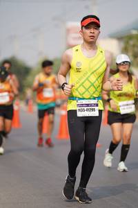 BIB: 41295, 42195
                            <button type="button" onclick="openModal(7631294)" class="btn btn-primary btn-sm float-right btn-popup" data-toggle="modal" data-target=".modal-high-quality">
                        <i class="fas fa-shopping-cart"></i> Add to Cart
                    </button>
                                            <button type="button" onclick="isThisMe(7631294, true)" class="btn btn-success btn-sm float-right btn-popup btn-isme hidden" data-toggle="tooltip" data-placement="bottom" title="นี่คือรูปของคุณใช่ไหม คลิกที่นี่เพื่อเอาเข้าอัลบั้ม">
                        <i class="fas fa-plus"></i> Add to album
                    </button>
                    <button type="button" onclick="isThisMe(7631294, false)" class="btn btn-warning btn-sm float-right btn-popup btn-isnotme hidden">
                        <i class="fas fa-ban"></i> Remove from album
                    </button>
