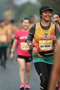 BIB: 102, 16234
                            <button type="button" onclick="openModal(8014093)" class="btn btn-primary btn-sm float-right btn-popup" data-toggle="modal" data-target=".modal-high-quality">
                        <i class="fas fa-shopping-cart"></i> Add to Cart
                    </button>
                                            <button type="button" onclick="isThisMe(8014093, true)" class="btn btn-success btn-sm float-right btn-popup btn-isme hidden" data-toggle="tooltip" data-placement="bottom" title="นี่คือรูปของคุณใช่ไหม คลิกที่นี่เพื่อเอาเข้าอัลบั้ม">
                        <i class="fas fa-plus"></i> Add to album
                    </button>
                    <button type="button" onclick="isThisMe(8014093, false)" class="btn btn-warning btn-sm float-right btn-popup btn-isnotme hidden">
                        <i class="fas fa-ban"></i> Remove from album
                    </button>