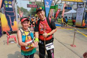 BIB: 42195, 10303
                            <button type="button" onclick="openModal(10438450)" class="btn btn-primary btn-sm float-right btn-popup" data-toggle="modal" data-target=".modal-high-quality">
                        <i class="fas fa-shopping-cart"></i> Add to Cart
                    </button>
                                            <button type="button" onclick="isThisMe(10438450, true)" class="btn btn-success btn-sm float-right btn-popup btn-isme hidden" data-toggle="tooltip" data-placement="bottom" title="นี่คือรูปของคุณใช่ไหม คลิกที่นี่เพื่อเอาเข้าอัลบั้ม">
                        <i class="fas fa-plus"></i> Add to album
                    </button>
                    <button type="button" onclick="isThisMe(10438450, false)" class="btn btn-warning btn-sm float-right btn-popup btn-isnotme hidden">
                        <i class="fas fa-ban"></i> Remove from album
                    </button>