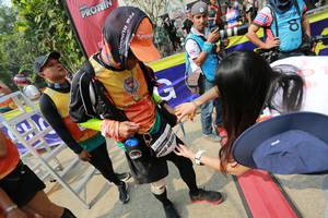 BIB: 
                            <button type="button" onclick="openModal(10438443)" class="btn btn-primary btn-sm float-right btn-popup" data-toggle="modal" data-target=".modal-high-quality">
                        <i class="fas fa-shopping-cart"></i> Add to Cart
                    </button>
                                            <button type="button" onclick="isThisMe(10438443, true)" class="btn btn-success btn-sm float-right btn-popup btn-isme hidden" data-toggle="tooltip" data-placement="bottom" title="นี่คือรูปของคุณใช่ไหม คลิกที่นี่เพื่อเอาเข้าอัลบั้ม">
                        <i class="fas fa-plus"></i> Add to album
                    </button>
                    <button type="button" onclick="isThisMe(10438443, false)" class="btn btn-warning btn-sm float-right btn-popup btn-isnotme hidden">
                        <i class="fas fa-ban"></i> Remove from album
                    </button>