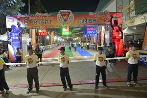 BIB: 42195, 3550, 3365, 33650
                            <button type="button" onclick="openModal(10436559)" class="btn btn-primary btn-sm float-right btn-popup" data-toggle="modal" data-target=".modal-high-quality">
                        <i class="fas fa-shopping-cart"></i> Add to Cart
                    </button>
                                            <button type="button" onclick="isThisMe(10436559, true)" class="btn btn-success btn-sm float-right btn-popup btn-isme hidden" data-toggle="tooltip" data-placement="bottom" title="นี่คือรูปของคุณใช่ไหม คลิกที่นี่เพื่อเอาเข้าอัลบั้ม">
                        <i class="fas fa-plus"></i> Add to album
                    </button>
                    <button type="button" onclick="isThisMe(10436559, false)" class="btn btn-warning btn-sm float-right btn-popup btn-isnotme hidden">
                        <i class="fas fa-ban"></i> Remove from album
                    </button>