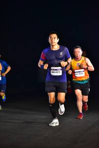 BIB: 41213
                            <button type="button" onclick="openModal(7462968)" class="btn btn-primary btn-sm float-right btn-popup" data-toggle="modal" data-target=".modal-high-quality">
                        <i class="fas fa-shopping-cart"></i> Add to Cart
                    </button>
                                            <button type="button" onclick="isThisMe(7462968, true)" class="btn btn-success btn-sm float-right btn-popup btn-isme hidden" data-toggle="tooltip" data-placement="bottom" title="นี่คือรูปของคุณใช่ไหม คลิกที่นี่เพื่อเอาเข้าอัลบั้ม">
                        <i class="fas fa-plus"></i> Add to album
                    </button>
                    <button type="button" onclick="isThisMe(7462968, false)" class="btn btn-warning btn-sm float-right btn-popup btn-isnotme hidden">
                        <i class="fas fa-ban"></i> Remove from album
                    </button>