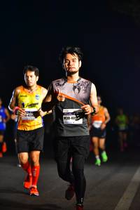 BIB: 409
                            <button type="button" onclick="openModal(8075860)" class="btn btn-primary btn-sm float-right btn-popup" data-toggle="modal" data-target=".modal-high-quality">
                        <i class="fas fa-shopping-cart"></i> Add to Cart
                    </button>
                                            <button type="button" onclick="isThisMe(8075860, true)" class="btn btn-success btn-sm float-right btn-popup btn-isme hidden" data-toggle="tooltip" data-placement="bottom" title="นี่คือรูปของคุณใช่ไหม คลิกที่นี่เพื่อเอาเข้าอัลบั้ม">
                        <i class="fas fa-plus"></i> Add to album
                    </button>
                    <button type="button" onclick="isThisMe(8075860, false)" class="btn btn-warning btn-sm float-right btn-popup btn-isnotme hidden">
                        <i class="fas fa-ban"></i> Remove from album
                    </button>