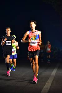 BIB: 47050, 40937
                            <button type="button" onclick="openModal(7457963)" class="btn btn-primary btn-sm float-right btn-popup" data-toggle="modal" data-target=".modal-high-quality">
                        <i class="fas fa-shopping-cart"></i> Add to Cart
                    </button>
                                            <button type="button" onclick="isThisMe(7457963, true)" class="btn btn-success btn-sm float-right btn-popup btn-isme hidden" data-toggle="tooltip" data-placement="bottom" title="นี่คือรูปของคุณใช่ไหม คลิกที่นี่เพื่อเอาเข้าอัลบั้ม">
                        <i class="fas fa-plus"></i> Add to album
                    </button>
                    <button type="button" onclick="isThisMe(7457963, false)" class="btn btn-warning btn-sm float-right btn-popup btn-isnotme hidden">
                        <i class="fas fa-ban"></i> Remove from album
                    </button>