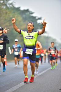 BIB: 27113
                            <button type="button" onclick="openModal(8541837)" class="btn btn-primary btn-sm float-right btn-popup" data-toggle="modal" data-target=".modal-high-quality">
                        <i class="fas fa-shopping-cart"></i> Add to Cart
                    </button>
                                            <button type="button" onclick="isThisMe(8541837, true)" class="btn btn-success btn-sm float-right btn-popup btn-isme hidden" data-toggle="tooltip" data-placement="bottom" title="นี่คือรูปของคุณใช่ไหม คลิกที่นี่เพื่อเอาเข้าอัลบั้ม">
                        <i class="fas fa-plus"></i> Add to album
                    </button>
                    <button type="button" onclick="isThisMe(8541837, false)" class="btn btn-warning btn-sm float-right btn-popup btn-isnotme hidden">
                        <i class="fas fa-ban"></i> Remove from album
                    </button>