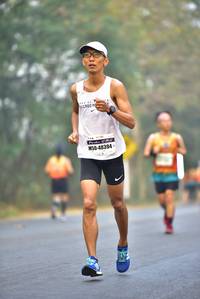 BIB: 40394
                            <button type="button" onclick="openModal(8518500)" class="btn btn-primary btn-sm float-right btn-popup" data-toggle="modal" data-target=".modal-high-quality">
                        <i class="fas fa-shopping-cart"></i> Add to Cart
                    </button>
                                            <button type="button" onclick="isThisMe(8518500, true)" class="btn btn-success btn-sm float-right btn-popup btn-isme hidden" data-toggle="tooltip" data-placement="bottom" title="นี่คือรูปของคุณใช่ไหม คลิกที่นี่เพื่อเอาเข้าอัลบั้ม">
                        <i class="fas fa-plus"></i> Add to album
                    </button>
                    <button type="button" onclick="isThisMe(8518500, false)" class="btn btn-warning btn-sm float-right btn-popup btn-isnotme hidden">
                        <i class="fas fa-ban"></i> Remove from album
                    </button>