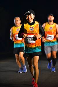 BIB: 4543
                            <button type="button" onclick="openModal(8927916)" class="btn btn-primary btn-sm float-right btn-popup" data-toggle="modal" data-target=".modal-high-quality">
                        <i class="fas fa-shopping-cart"></i> Add to Cart
                    </button>
                                            <button type="button" onclick="isThisMe(8927916, true)" class="btn btn-success btn-sm float-right btn-popup btn-isme hidden" data-toggle="tooltip" data-placement="bottom" title="นี่คือรูปของคุณใช่ไหม คลิกที่นี่เพื่อเอาเข้าอัลบั้ม">
                        <i class="fas fa-plus"></i> Add to album
                    </button>
                    <button type="button" onclick="isThisMe(8927916, false)" class="btn btn-warning btn-sm float-right btn-popup btn-isnotme hidden">
                        <i class="fas fa-ban"></i> Remove from album
                    </button>