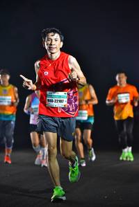 BIB: 22107, 
                            <button type="button" onclick="openModal(8965337)" class="btn btn-primary btn-sm float-right btn-popup" data-toggle="modal" data-target=".modal-high-quality">
                        <i class="fas fa-shopping-cart"></i> Add to Cart
                    </button>
                                            <button type="button" onclick="isThisMe(8965337, true)" class="btn btn-success btn-sm float-right btn-popup btn-isme hidden" data-toggle="tooltip" data-placement="bottom" title="นี่คือรูปของคุณใช่ไหม คลิกที่นี่เพื่อเอาเข้าอัลบั้ม">
                        <i class="fas fa-plus"></i> Add to album
                    </button>
                    <button type="button" onclick="isThisMe(8965337, false)" class="btn btn-warning btn-sm float-right btn-popup btn-isnotme hidden">
                        <i class="fas fa-ban"></i> Remove from album
                    </button>