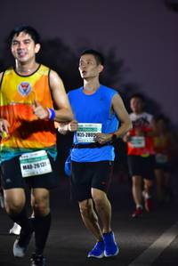 BIB: 2805, 26131
                            <button type="button" onclick="openModal(9015046)" class="btn btn-primary btn-sm float-right btn-popup" data-toggle="modal" data-target=".modal-high-quality">
                        <i class="fas fa-shopping-cart"></i> Add to Cart
                    </button>
                                            <button type="button" onclick="isThisMe(9015046, true)" class="btn btn-success btn-sm float-right btn-popup btn-isme hidden" data-toggle="tooltip" data-placement="bottom" title="นี่คือรูปของคุณใช่ไหม คลิกที่นี่เพื่อเอาเข้าอัลบั้ม">
                        <i class="fas fa-plus"></i> Add to album
                    </button>
                    <button type="button" onclick="isThisMe(9015046, false)" class="btn btn-warning btn-sm float-right btn-popup btn-isnotme hidden">
                        <i class="fas fa-ban"></i> Remove from album
                    </button>