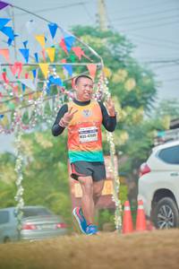 BIB: 42695
                            <button type="button" onclick="openModal(9678484)" class="btn btn-primary btn-sm float-right btn-popup" data-toggle="modal" data-target=".modal-high-quality">
                        <i class="fas fa-shopping-cart"></i> Add to Cart
                    </button>
                                            <button type="button" onclick="isThisMe(9678484, true)" class="btn btn-success btn-sm float-right btn-popup btn-isme hidden" data-toggle="tooltip" data-placement="bottom" title="นี่คือรูปของคุณใช่ไหม คลิกที่นี่เพื่อเอาเข้าอัลบั้ม">
                        <i class="fas fa-plus"></i> Add to album
                    </button>
                    <button type="button" onclick="isThisMe(9678484, false)" class="btn btn-warning btn-sm float-right btn-popup btn-isnotme hidden">
                        <i class="fas fa-ban"></i> Remove from album
                    </button>