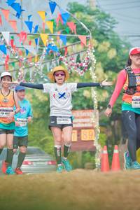 BIB: 403, 45100
                            <button type="button" onclick="openModal(9678678)" class="btn btn-primary btn-sm float-right btn-popup" data-toggle="modal" data-target=".modal-high-quality">
                        <i class="fas fa-shopping-cart"></i> Add to Cart
                    </button>
                                            <button type="button" onclick="isThisMe(9678678, true)" class="btn btn-success btn-sm float-right btn-popup btn-isme hidden" data-toggle="tooltip" data-placement="bottom" title="นี่คือรูปของคุณใช่ไหม คลิกที่นี่เพื่อเอาเข้าอัลบั้ม">
                        <i class="fas fa-plus"></i> Add to album
                    </button>
                    <button type="button" onclick="isThisMe(9678678, false)" class="btn btn-warning btn-sm float-right btn-popup btn-isnotme hidden">
                        <i class="fas fa-ban"></i> Remove from album
                    </button>