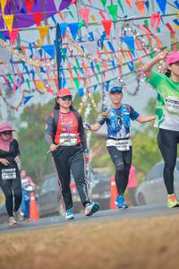 BIB: 4533
                            <button type="button" onclick="openModal(9679507)" class="btn btn-primary btn-sm float-right btn-popup" data-toggle="modal" data-target=".modal-high-quality">
                        <i class="fas fa-shopping-cart"></i> Add to Cart
                    </button>
                                            <button type="button" onclick="isThisMe(9679507, true)" class="btn btn-success btn-sm float-right btn-popup btn-isme hidden" data-toggle="tooltip" data-placement="bottom" title="นี่คือรูปของคุณใช่ไหม คลิกที่นี่เพื่อเอาเข้าอัลบั้ม">
                        <i class="fas fa-plus"></i> Add to album
                    </button>
                    <button type="button" onclick="isThisMe(9679507, false)" class="btn btn-warning btn-sm float-right btn-popup btn-isnotme hidden">
                        <i class="fas fa-ban"></i> Remove from album
                    </button>