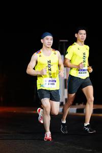 BIB: 4180
                            <button type="button" onclick="openModal(7824017)" class="btn btn-primary btn-sm float-right btn-popup" data-toggle="modal" data-target=".modal-high-quality">
                        <i class="fas fa-shopping-cart"></i> Add to Cart
                    </button>
                                            <button type="button" onclick="isThisMe(7824017, true)" class="btn btn-success btn-sm float-right btn-popup btn-isme hidden" data-toggle="tooltip" data-placement="bottom" title="นี่คือรูปของคุณใช่ไหม คลิกที่นี่เพื่อเอาเข้าอัลบั้ม">
                        <i class="fas fa-plus"></i> Add to album
                    </button>
                    <button type="button" onclick="isThisMe(7824017, false)" class="btn btn-warning btn-sm float-right btn-popup btn-isnotme hidden">
                        <i class="fas fa-ban"></i> Remove from album
                    </button>