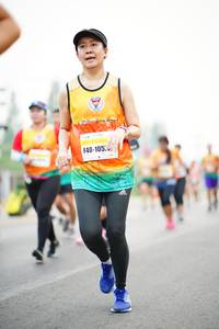 BIB: 105
                            <button type="button" onclick="openModal(7394040)" class="btn btn-primary btn-sm float-right btn-popup" data-toggle="modal" data-target=".modal-high-quality">
                        <i class="fas fa-shopping-cart"></i> Add to Cart
                    </button>
                                            <button type="button" onclick="isThisMe(7394040, true)" class="btn btn-success btn-sm float-right btn-popup btn-isme hidden" data-toggle="tooltip" data-placement="bottom" title="นี่คือรูปของคุณใช่ไหม คลิกที่นี่เพื่อเอาเข้าอัลบั้ม">
                        <i class="fas fa-plus"></i> Add to album
                    </button>
                    <button type="button" onclick="isThisMe(7394040, false)" class="btn btn-warning btn-sm float-right btn-popup btn-isnotme hidden">
                        <i class="fas fa-ban"></i> Remove from album
                    </button>