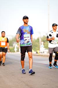 BIB: 21610
                            <button type="button" onclick="openModal(7699092)" class="btn btn-primary btn-sm float-right btn-popup" data-toggle="modal" data-target=".modal-high-quality">
                        <i class="fas fa-shopping-cart"></i> Add to Cart
                    </button>
                                            <button type="button" onclick="isThisMe(7699092, true)" class="btn btn-success btn-sm float-right btn-popup btn-isme hidden" data-toggle="tooltip" data-placement="bottom" title="นี่คือรูปของคุณใช่ไหม คลิกที่นี่เพื่อเอาเข้าอัลบั้ม">
                        <i class="fas fa-plus"></i> Add to album
                    </button>
                    <button type="button" onclick="isThisMe(7699092, false)" class="btn btn-warning btn-sm float-right btn-popup btn-isnotme hidden">
                        <i class="fas fa-ban"></i> Remove from album
                    </button>