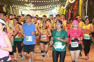 BIB: 20177
                            <button type="button" onclick="openModal(8994013)" class="btn btn-primary btn-sm float-right btn-popup" data-toggle="modal" data-target=".modal-high-quality">
                        <i class="fas fa-shopping-cart"></i> Add to Cart
                    </button>
                                            <button type="button" onclick="isThisMe(8994013, true)" class="btn btn-success btn-sm float-right btn-popup btn-isme hidden" data-toggle="tooltip" data-placement="bottom" title="นี่คือรูปของคุณใช่ไหม คลิกที่นี่เพื่อเอาเข้าอัลบั้ม">
                        <i class="fas fa-plus"></i> Add to album
                    </button>
                    <button type="button" onclick="isThisMe(8994013, false)" class="btn btn-warning btn-sm float-right btn-popup btn-isnotme hidden">
                        <i class="fas fa-ban"></i> Remove from album
                    </button>